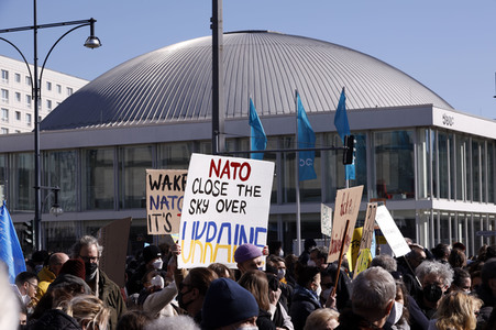 Großdemonstration gegen den Krieg in der Ukraine in Berlin
