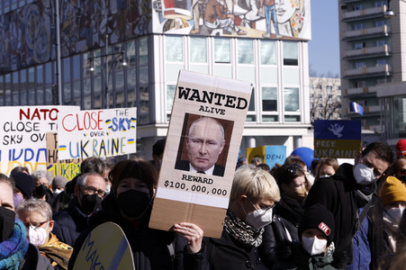 Großdemonstration gegen den Krieg in der Ukraine in Berlin