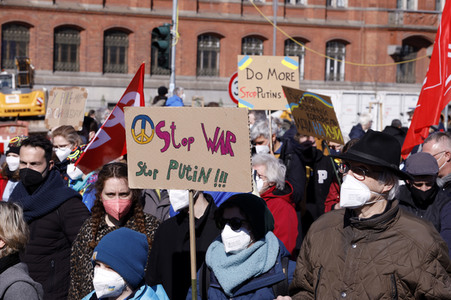 Großdemonstration gegen den Krieg in der Ukraine in Berlin