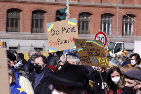 Großdemonstration gegen den Krieg in der Ukraine in Berlin