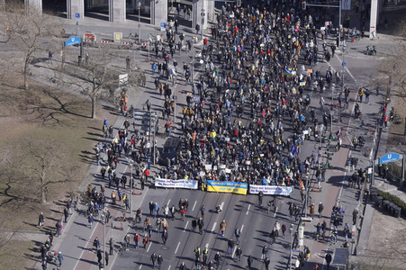 Großdemonstration gegen den Krieg in der Ukraine in Berlin