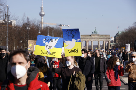 Großdemonstration gegen den Krieg in der Ukraine in Berlin