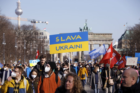 Großdemonstration gegen den Krieg in der Ukraine in Berlin