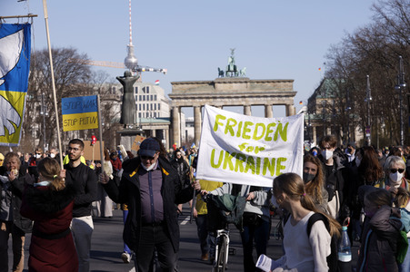 Großdemonstration gegen den Krieg in der Ukraine in Berlin