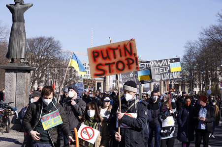 Großdemonstration gegen den Krieg in der Ukraine in Berlin