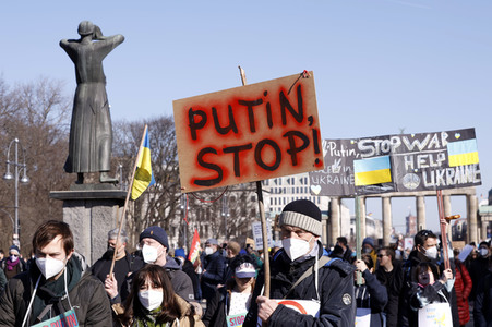 Großdemonstration gegen den Krieg in der Ukraine in Berlin