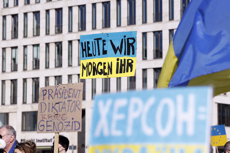 Großdemonstration gegen den Krieg in der Ukraine in Berlin