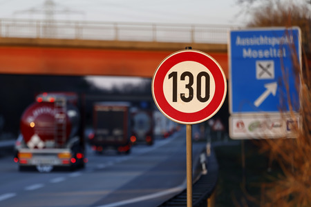 Symbolfoto Tempolimit
