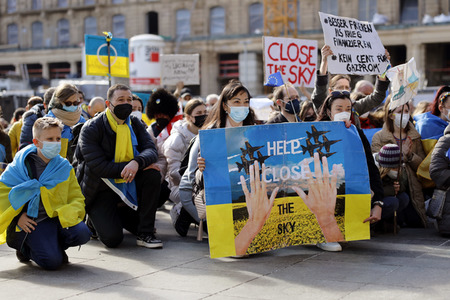 Demo gegen den Krieg in der Ukraine in Köln