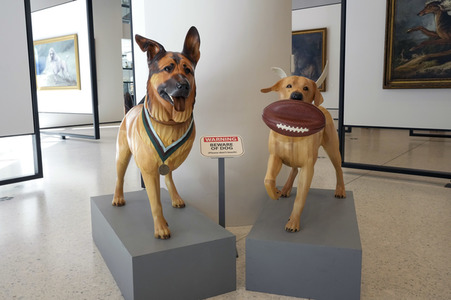 Ausstellung 'Dogs of War and Peace' in New York