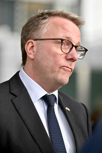 Pressestatement von Morten Bodskov im NATO Hauptquartier in Brüssel
