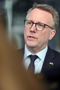 Pressestatement von Morten Bodskov im NATO Hauptquartier in Brüssel
