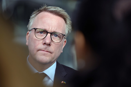 Pressestatement von Morten Bodskov im NATO Hauptquartier in Brüssel