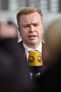 Pressestatement von Antti Kaikkonen im NATO Hauptquartier in Brüssel