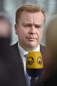 Pressestatement von Antti Kaikkonen im NATO Hauptquartier in Brüssel