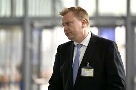 Pressestatement von Antti Kaikkonen im NATO Hauptquartier in Brüssel