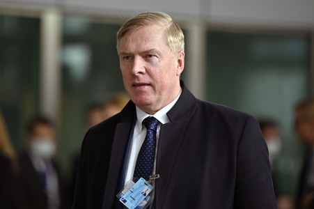 Pressestatement von Kalle Laanet im NATO Hauptquartier in Brüssel