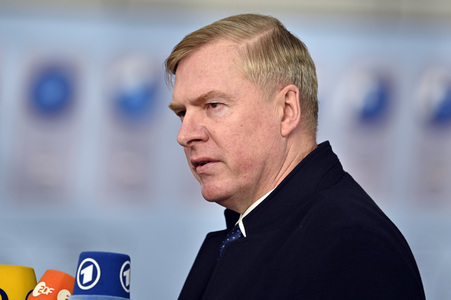 Pressestatement von Kalle Laanet im NATO Hauptquartier in Brüssel