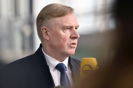 Pressestatement von Kalle Laanet im NATO Hauptquartier in Brüssel