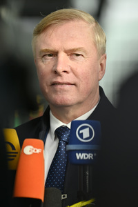 Pressestatement von Kalle Laanet im NATO Hauptquartier in Brüssel