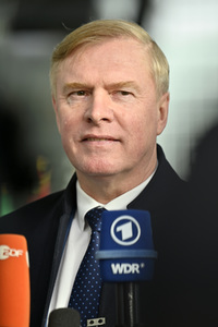 Pressestatement von Kalle Laanet im NATO Hauptquartier in Brüssel