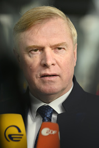 Pressestatement von Kalle Laanet im NATO Hauptquartier in Brüssel