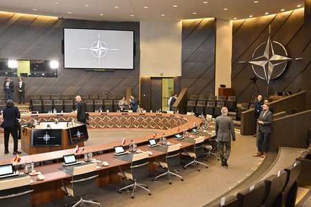 Außerordentliches Treffen der NATO-Verteidigungsminister in Brüssel