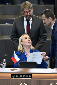 Außerordentliches Treffen der NATO-Verteidigungsminister in Brüssel