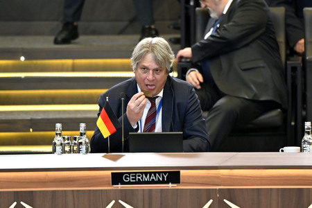 Außerordentliches Treffen der NATO-Verteidigungsminister in Brüssel