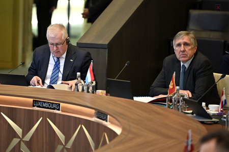 Außerordentliches Treffen der NATO-Verteidigungsminister in Brüssel