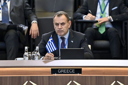 Außerordentliches Treffen der NATO-Verteidigungsminister in Brüssel