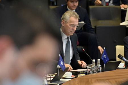 Außerordentliches Treffen der NATO-Verteidigungsminister in Brüssel