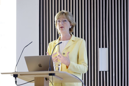 Vortrag von Christiane Woopen in Köln