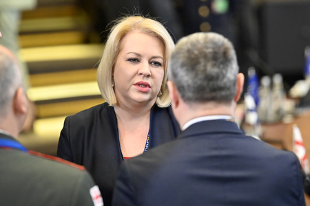 Außerordentliches Treffen der NATO-Verteidigungsminister in Brüssel