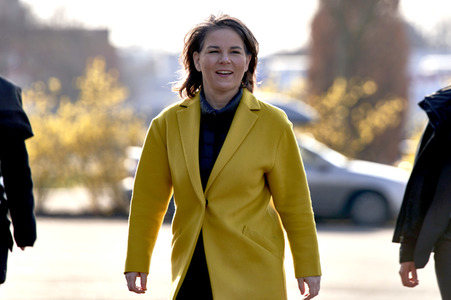 Annalena Baerbock besucht Notunterkünfte für Ukraine-Flüchtlinge in Hannover