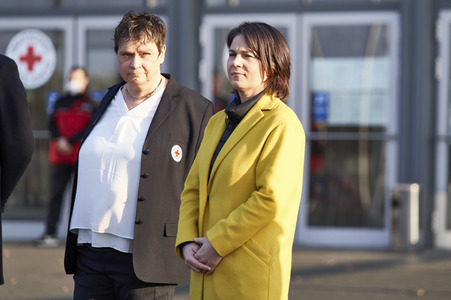 Annalena Baerbock besucht Notunterkünfte für Ukraine-Flüchtlinge in Hannover