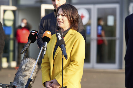 Annalena Baerbock besucht Notunterkünfte für Ukraine-Flüchtlinge in Hannover