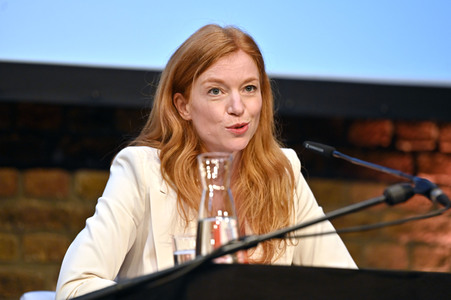 Marleen Lohse und Rufus Beck auf der lit.Cologne 2022 in Köln