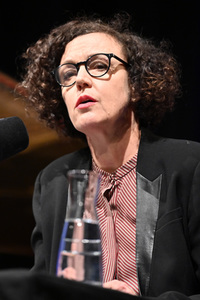 Franziska Hölscher, Marianna Shirinyan und Maria Schrader auf der lit.Cologne 2022 in Köln