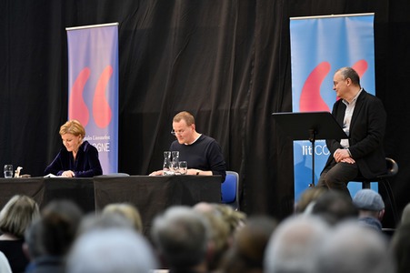 Mariele Millowitsch und Devid Striesow auf der lit.Cologne 2022 in Köln