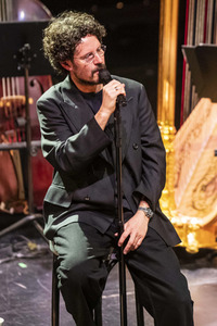 Konzert von Max Herre & Mikis Takeover! Ensemble in Erfurt