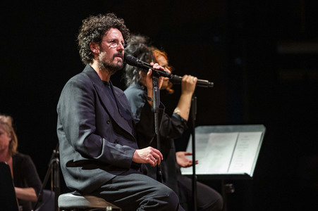 Konzert von Max Herre & Mikis Takeover! Ensemble in Erfurt