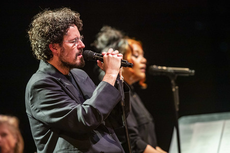Konzert von Max Herre & Mikis Takeover! Ensemble in Erfurt