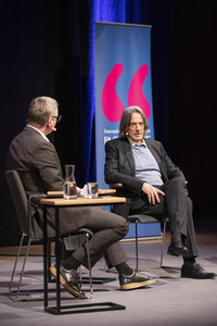 Hans-Wilhelm Müller-Wohlfahrt auf der lit.Cologne 2022 in Köln