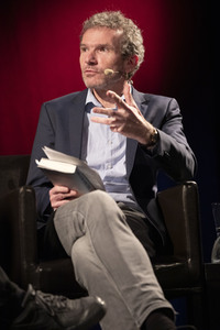 Tobias Schlegl auf der lit.Cologne 2022 in Köln
