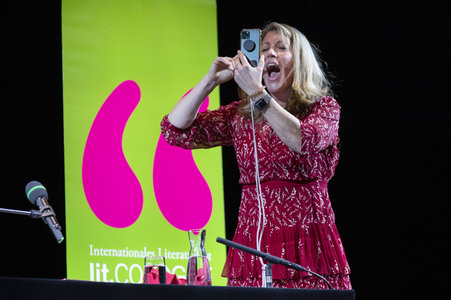 Anne Gesthuysen auf der lit.Cologne 2022 in Köln