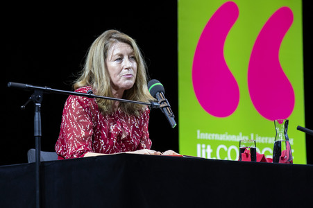 Anne Gesthuysen auf der lit.Cologne 2022 in Köln