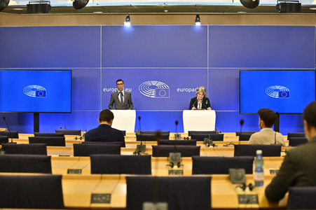 Pressekonferenz zur Kohäsionsaktion für Flüchtlinge in Europa im EU-Parlament in Brüssel