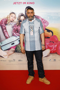 Filmpremiere 'JGA: Jasmin. Gina. Anna.' in Berlin