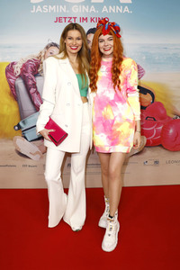 Filmpremiere 'JGA: Jasmin. Gina. Anna.' in Berlin